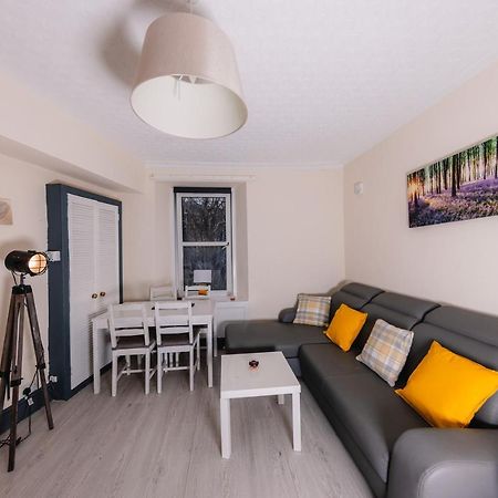 Old Town Central Apartments By The Castle Edinburgh Ngoại thất bức ảnh