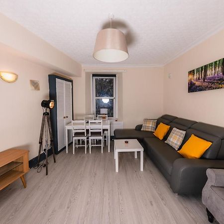 Old Town Central Apartments By The Castle Edinburgh Ngoại thất bức ảnh