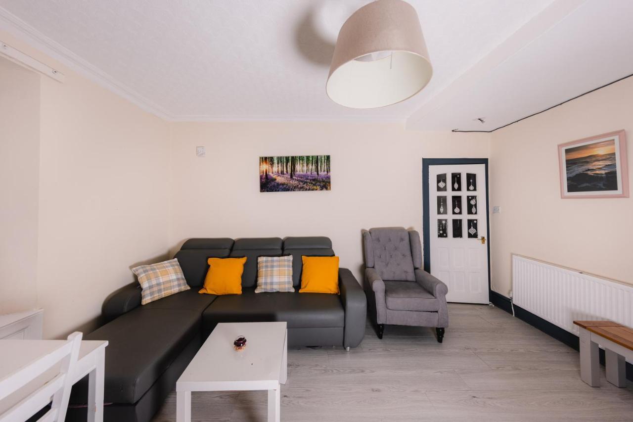 Old Town Central Apartments By The Castle Edinburgh Ngoại thất bức ảnh