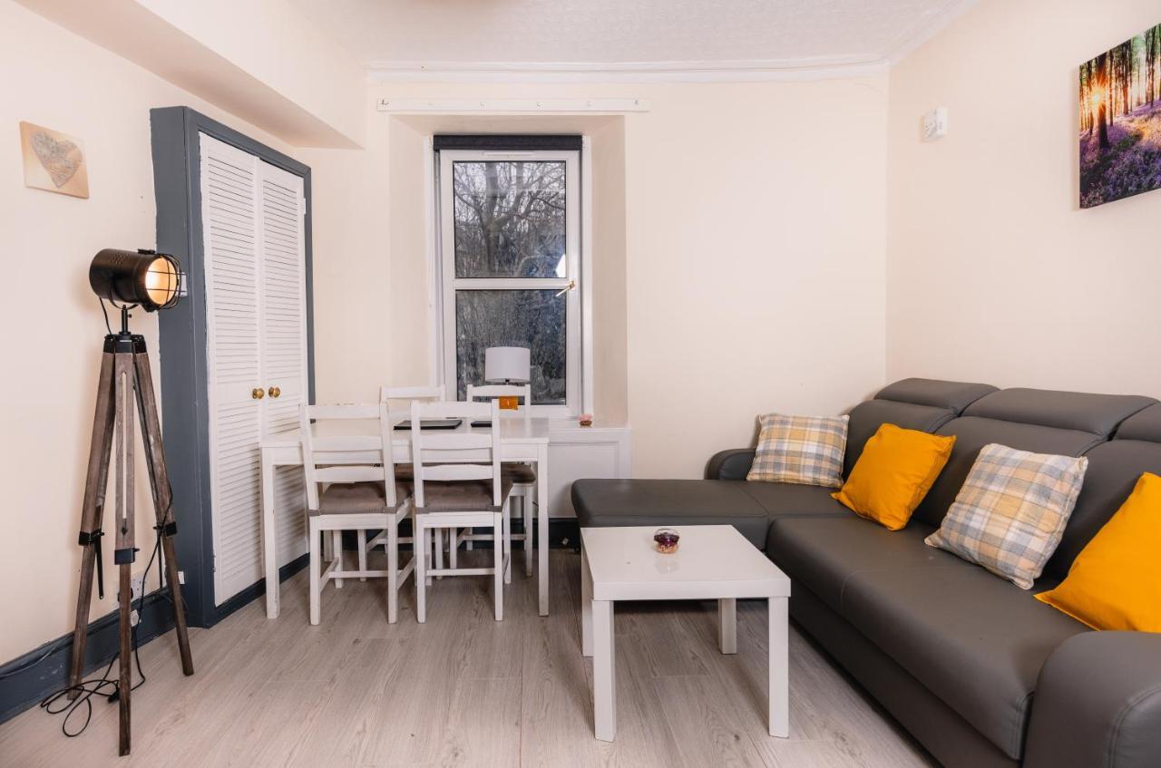 Old Town Central Apartments By The Castle Edinburgh Ngoại thất bức ảnh
