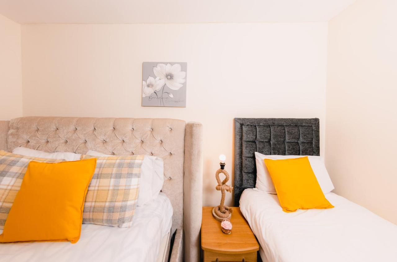 Old Town Central Apartments By The Castle Edinburgh Ngoại thất bức ảnh