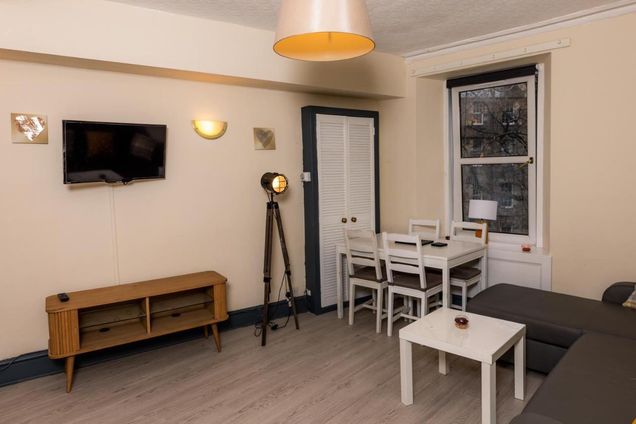 Old Town Central Apartments By The Castle Edinburgh Ngoại thất bức ảnh