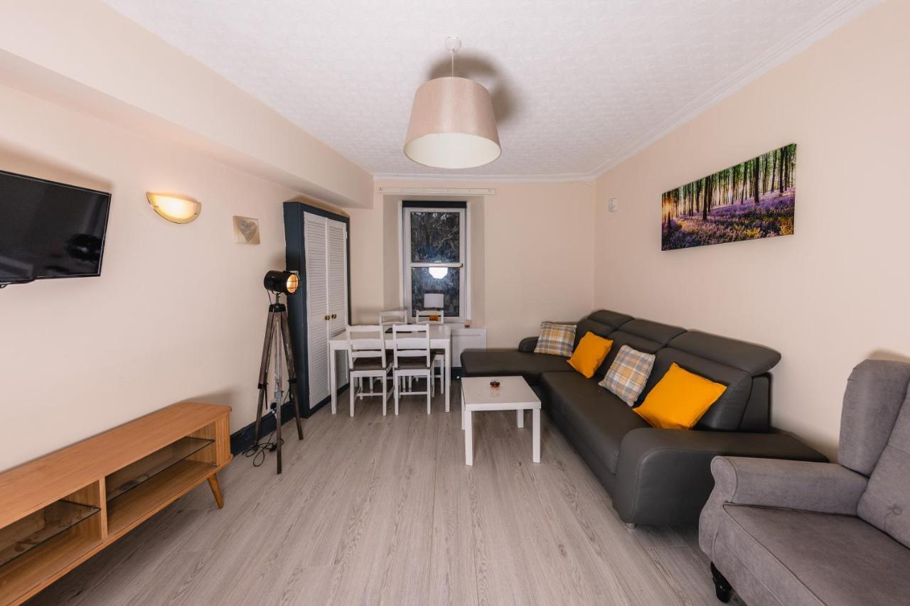 Old Town Central Apartments By The Castle Edinburgh Ngoại thất bức ảnh